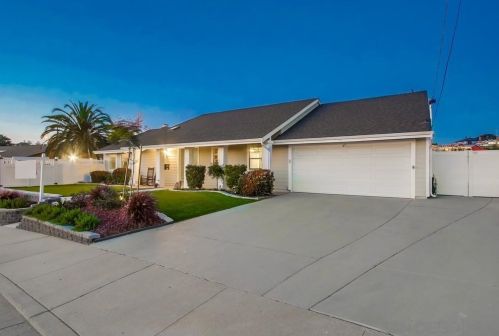 8035 Shadow Hill Dr, La Mesa, CA 91941-7839
