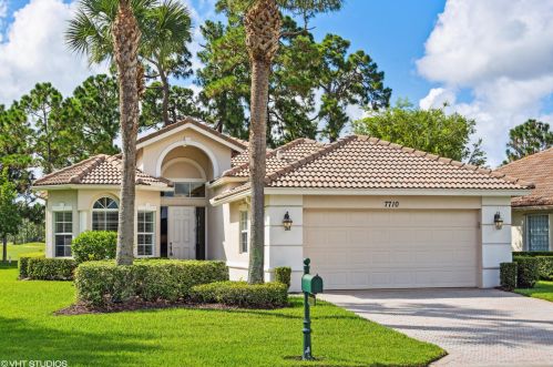 7710 Greenbrier Cir, Fort Pierce, FL 34986-3301
