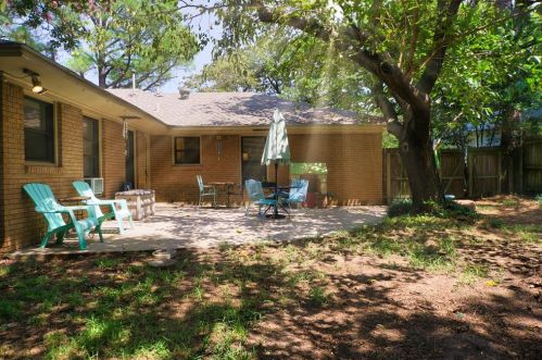 2021 Kayewood Dr, Denton TX  76209-2107 exterior