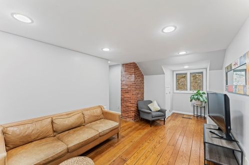 200 Guyasuta Rd, Pittsburgh PA  15215-1519 exterior