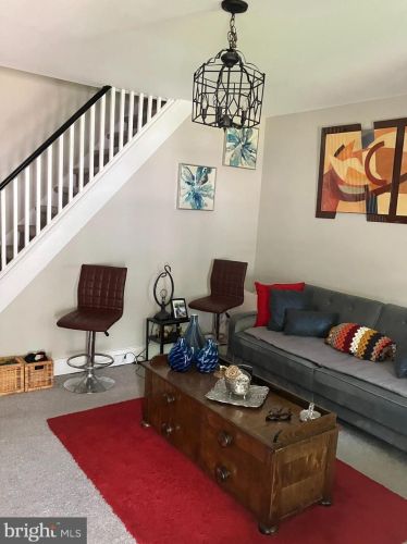 742 Main St, Norristown PA  19401-4102 exterior