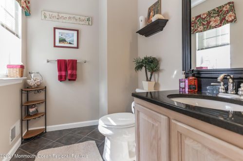 636 Winterberry Blvd, Jackson Twp, NJ 08527-5342