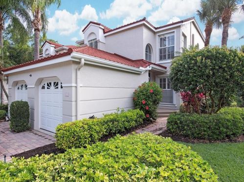 1560 Clermont Dr, Naples FL  34109-0300 exterior