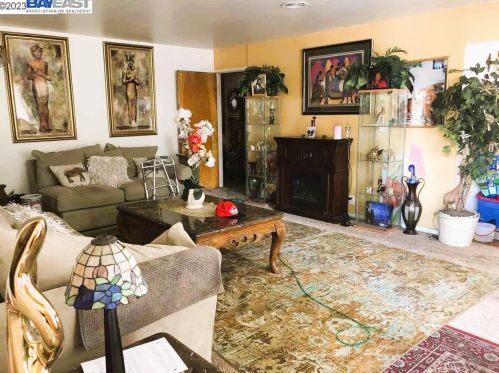 3077 Birdsall Ave, Oakland CA 94619-3358 exterior