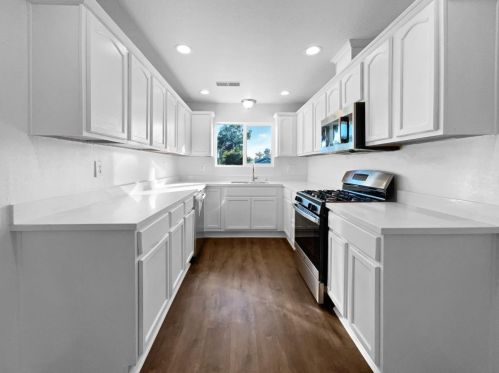 2707 Stanislaus St, Riverbank CA  95367-2238 exterior