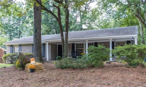 2709 Asbury Ter, Greensboro, NC 27408-3609