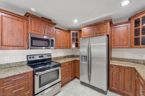 2911 5 Pl, Cape Coral FL  33904-3410 exterior