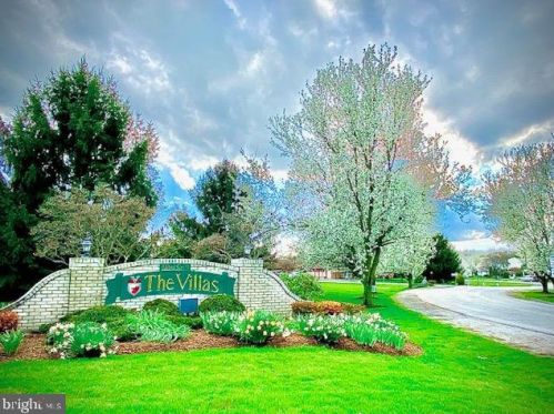5 Abbey Ct, Carlisle, PA 17015-4365