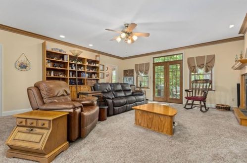 215 Woodridge Ct, Canonsburg PA  15317-9509 exterior