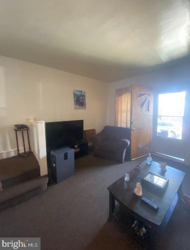 5868 Marshall St, Philadelphia PA  19120-1315 exterior