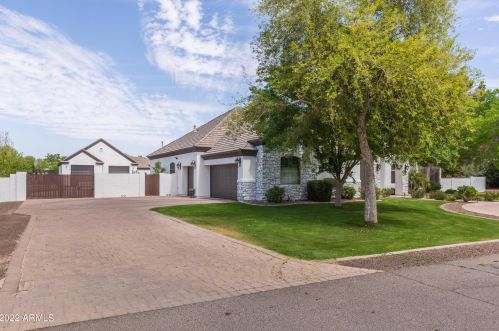 2168 Maplewood St, Gilbert, AZ 85297-1140