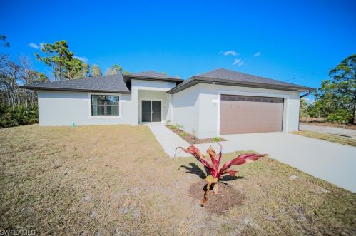 739 Manuel St, Lehigh Acres, FL 33974-5704
