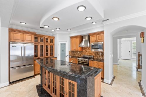 2321 Barn Swallow Ct, Elk Grove CA  95757-8140 exterior