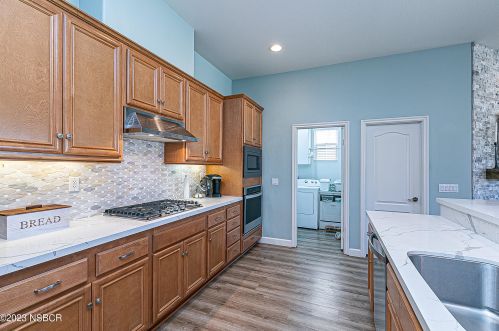 2518 Calderon Dr, Santa Maria CA  93455-7410 exterior
