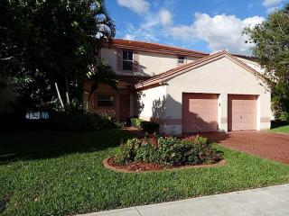 18521 19th St, Hollywood FL  33029-3821 exterior