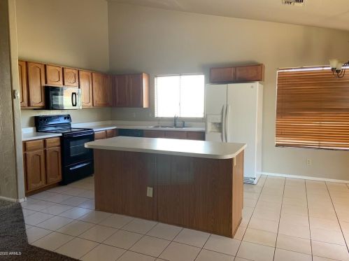 7705 San Miguel Ave, Glendale, AZ 85303-5140