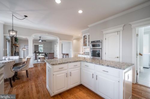 281 Golden Woods Ct, Great Falls VA  22066-4152 exterior