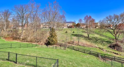 7549 Valley Watch Dr, Florence KY  41042-8004 exterior