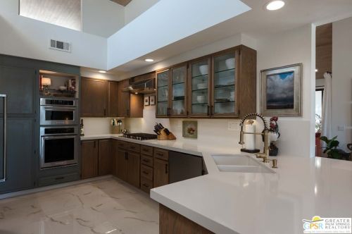 4 Vista Loma Dr, Rancho Mirage CA  92270-2959 exterior