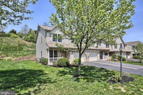 26 Ashburg Dr, Navy Sup Dpt PA  17050-8203 exterior