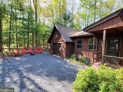 107 Longview Ln, Pocono Pines, PA 18350-7745