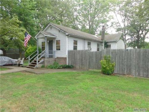 31 Joan Ave, South Setauket, NY 11720-4416