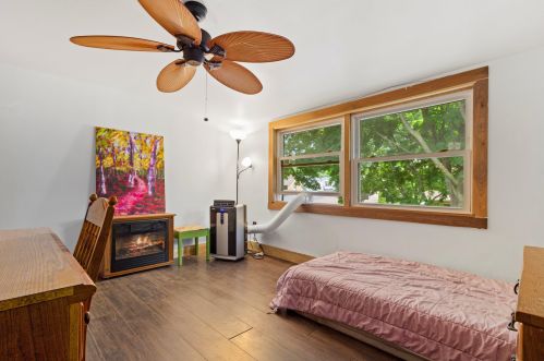 2577 69, Milwaukee WI 53219-2503 exterior