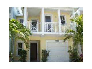 7499 114th Ct, Miami, FL 33178-2329