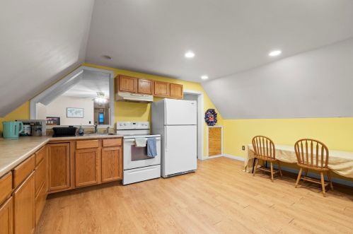 103 Durham Rd, Dover NH  03820-4363 exterior