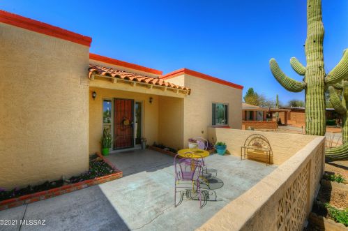 808 Abrego Dr, Green Valley AZ  85614-3330 exterior