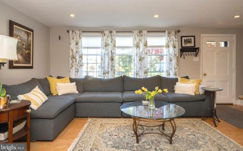 1202 Wedgewood Rd, Flourtown PA  19031-2127 exterior