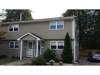 10 Park St, Coventry, RI 02816-5735