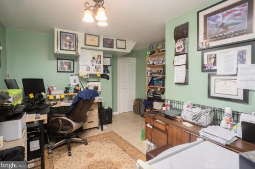 59 Greenbrook Dr, Columbus NJ  08022-2323 exterior