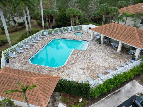 1435 Tiffany Ln, Naples FL  34105-4879 exterior