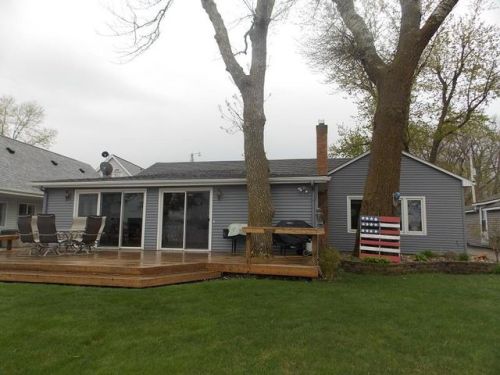 5205 Shady Point Ln, Piper, IA 50579-0078