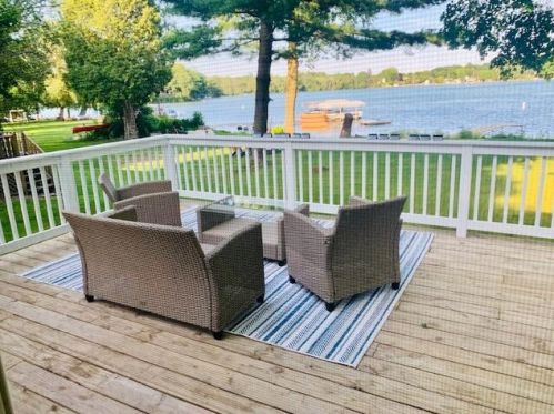 5108 Wickert Dr, West Bend WI  53095-9235 exterior