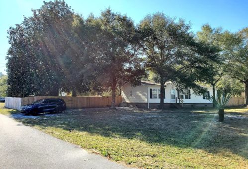 637 Lake Rosemary Ct, Defuniak Springs, FL 32433-9608