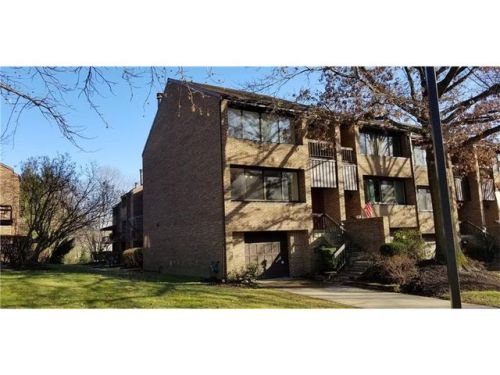 844 Fairways Dr, Oakmont, PA 15139-1054