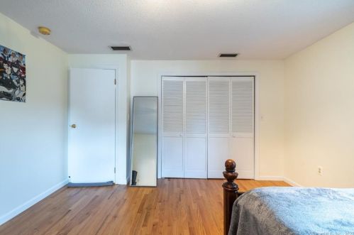 20 Del Prado Dr, Bristol CT  06010-2333 exterior