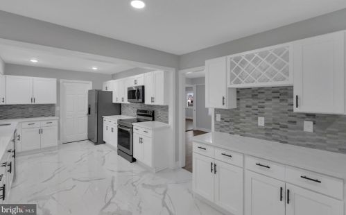 83 Hamilton Ln, Willingboro NJ  08046-1704 exterior