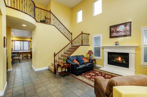 1586 Daunting Dr, Folsom, CA 95762-7658