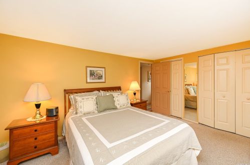 114 Fischer Ave, Islip Terrace NY  11752-2331 exterior