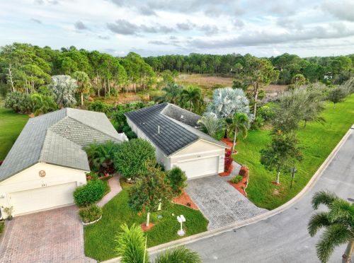 233 Manatee Springs Way, Fort Pierce, FL 34986-1909