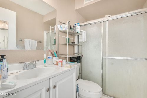 4938 Larkspur Dr, Glendale AZ  85304-2028 exterior