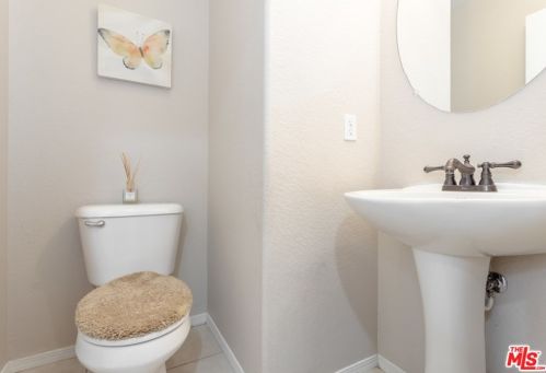 23721 Stagecoach Way, Santa Clarita CA  91354-0722 exterior