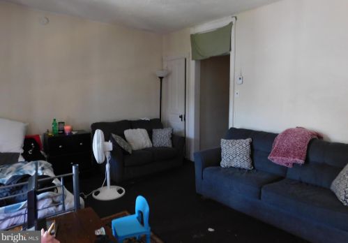 406 1 Ave, Parkesburg PA  19365-1238 exterior