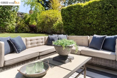 35 Craig Ave, Oakland CA  94611-3701 exterior
