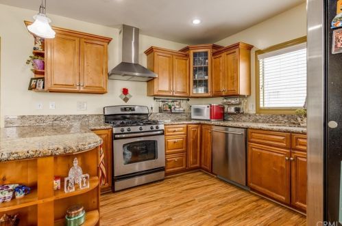 505 Alexander St, Glendale CA 91203-1621 exterior