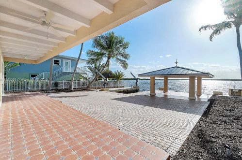 632 Island Dr, Key Largo FL  33037-4808 exterior