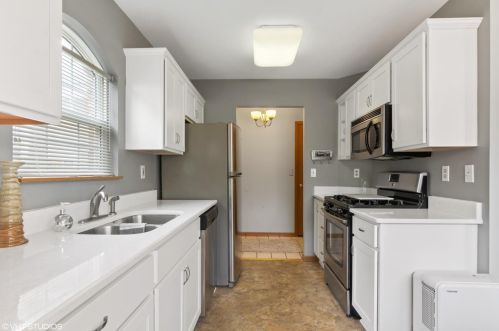 2925 Foggy Glen Dr, Valpo IN  46385-2988 exterior